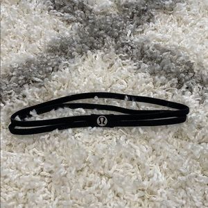 Black Lululemon headband